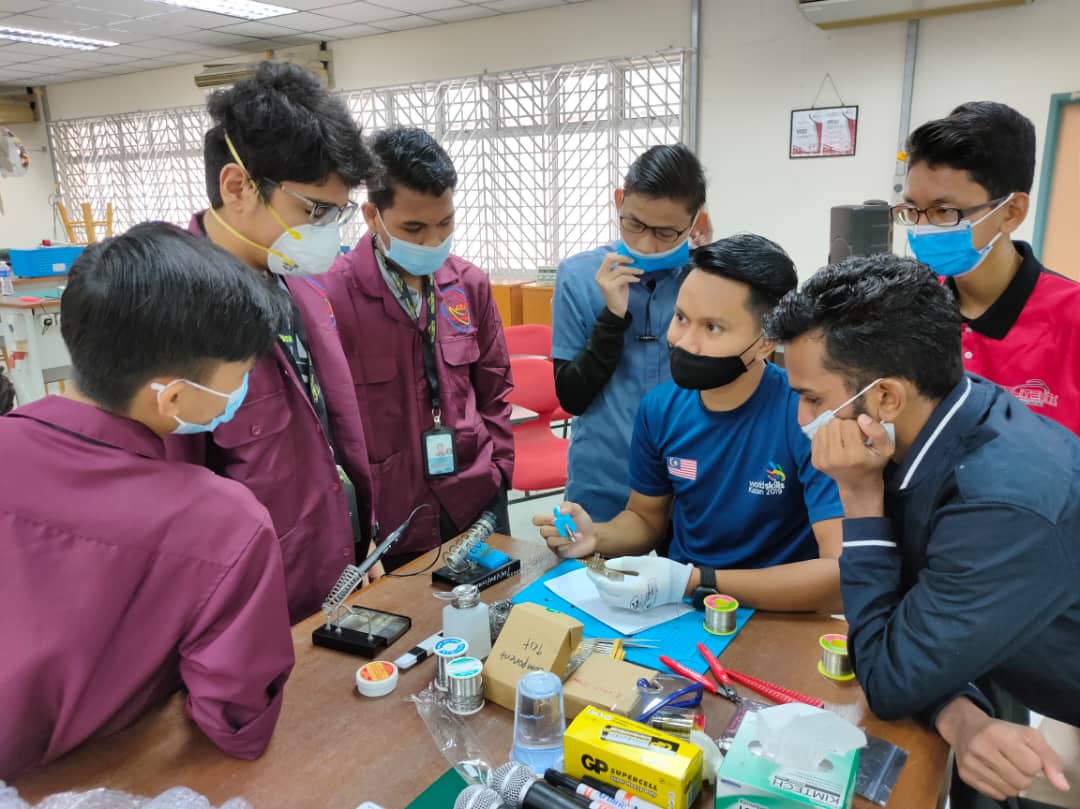 PROGRAM BENGKEL PEMILIHAN PESERTA POLITEKNIK MALAYSIA KE ...